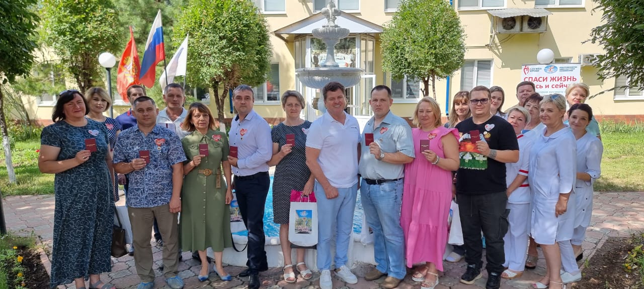 9 августа состоялось вручение нагрудного знака "Почетный донор России"
